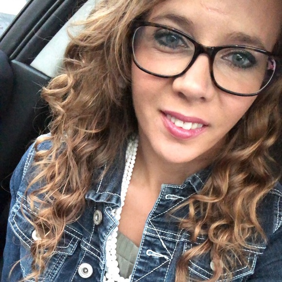 Meet your Posher, Annie - Picture 1 of 1